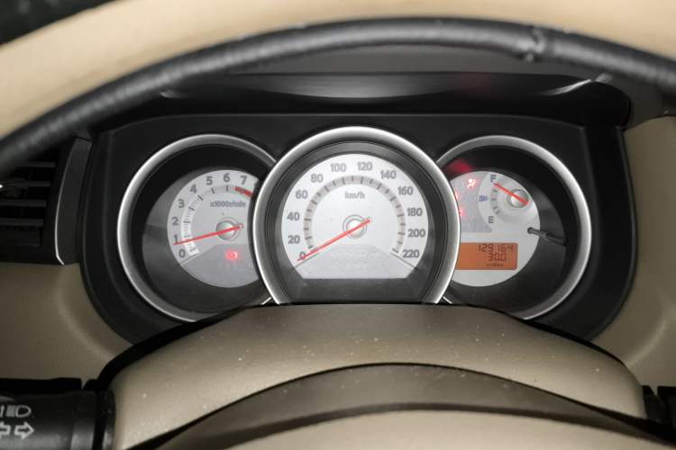 Used Nissan Tiida Sedan 2008 1.6L Manual Fashion Edition