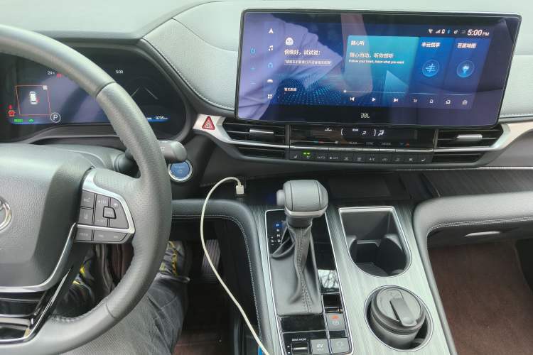 Used Toyota SIENNA 2021 2.5L Hybrid Platinum Edition Audio And AC Panel