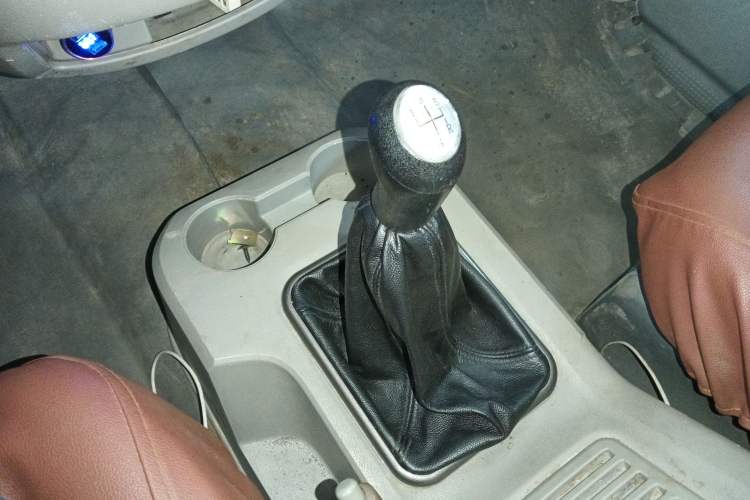 Used FORTHING Lingzhi 2015 M5 Q7 2.0L 7-seat Long-Wheelbase Comfort Model
