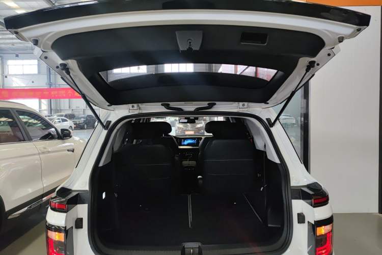 Used Baojun RM-5 2019 1.5T CVT Elite Version with 24-Hour Online Service 6 Seats
