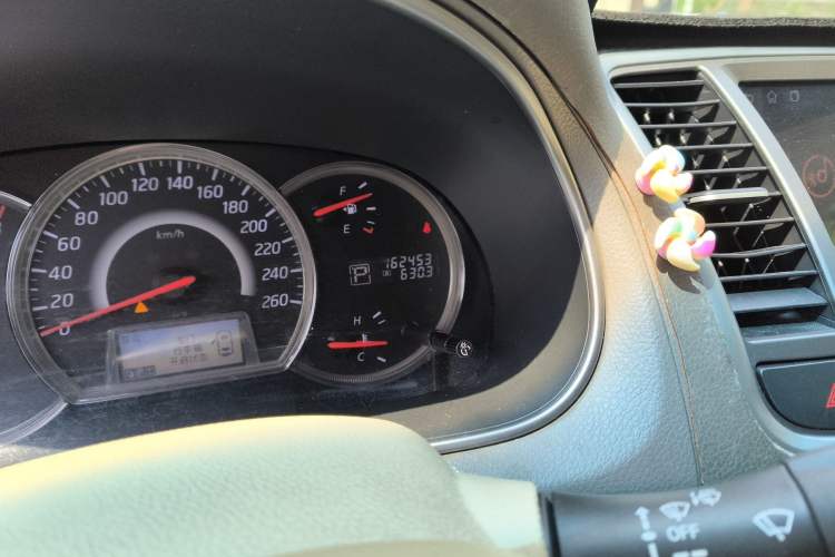 Used Nissan Teana 2011 2.5L XL Glory Edition Odometer Close Up