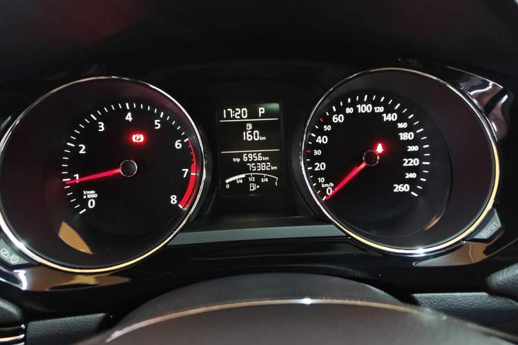 Used Volkswagen Sagitar 2018 1.6L Automatic Comfort Model Instrument Cluster