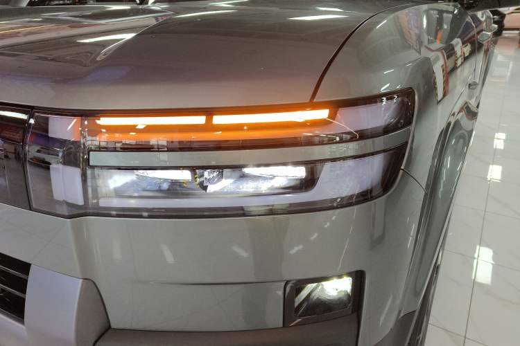 Used Formula Leopard Tai 7 2025 Model 190 km Four-Wheel Drive Ultra Edition Left Front Headlight