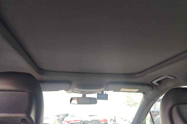 Used Lincoln MKC 2017 2.0T Two-Wheel Drive Deluxe Edition