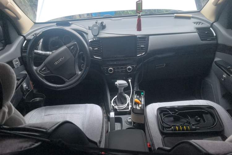 Used Isuzu mu-X 2020 1.9T Diesel Automatic 4x4 Jingyue Edition 5 Seats China VI Standard
