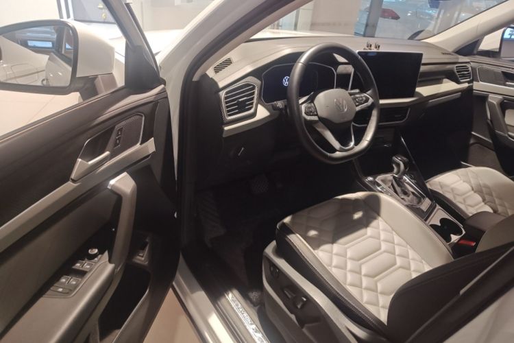 Used Volkswagen Tayron 2023 300TSI Two-Wheel-Drive Luxury Plus Advanced Edition Driver Seat