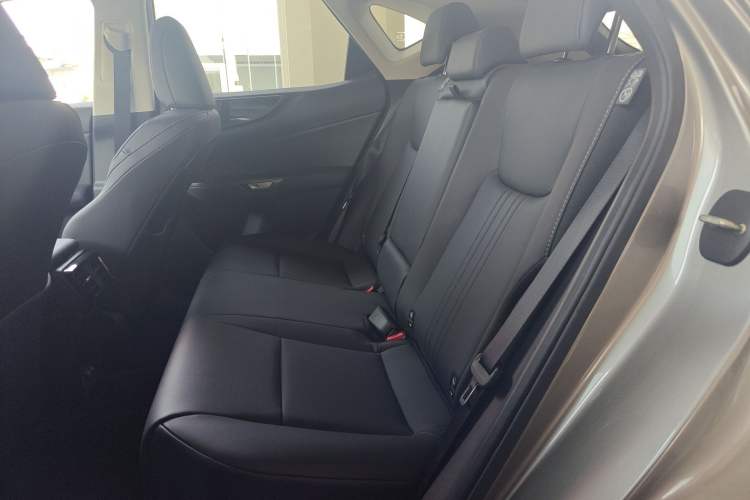 Used Lexus NX 2024 260 Front-Wheel Drive Chuan Yue Edition Left Rear Seat