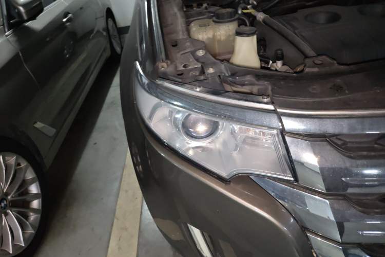 Used Ford Edge 2012 2.0T Elite Edition Right Front Headlight
