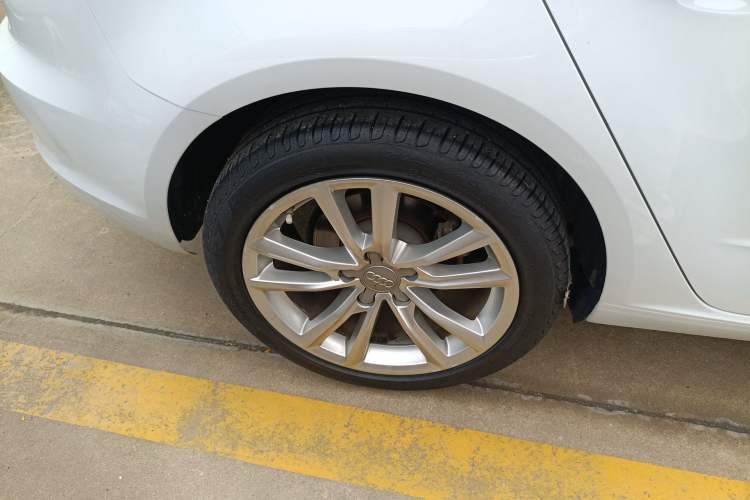 Used Audi A3 2015 Sportback 35 TFSI Millionth Anniversary Intelligent Leading Model
