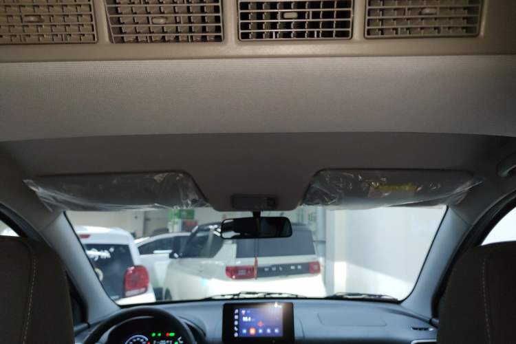 Used Wuling Hongguang New Energy 2025 Extended-Range Hybrid 50KM Comfort Version Headliner