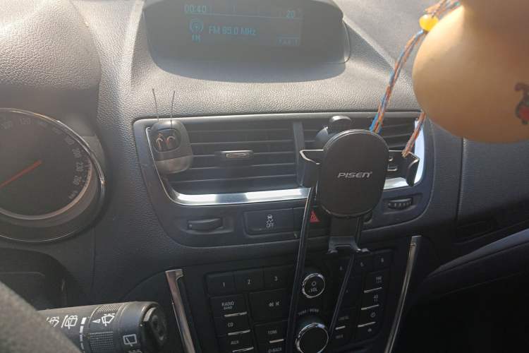 Used Buick Encore 2015 1.4T Automatic Two-Wheel Drive Urban Elite Version
