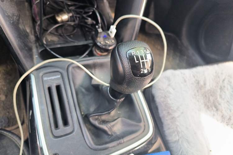 Used GAC Trumpchi GS4 2019 270T Manual Two-Wheel-Drive Elite Edition Gear Lever