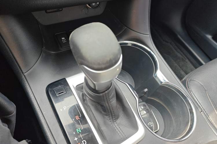 Used Toyota Highlander 2015 2.0T Four-Wheel Drive Luxury Edition 7-Seater