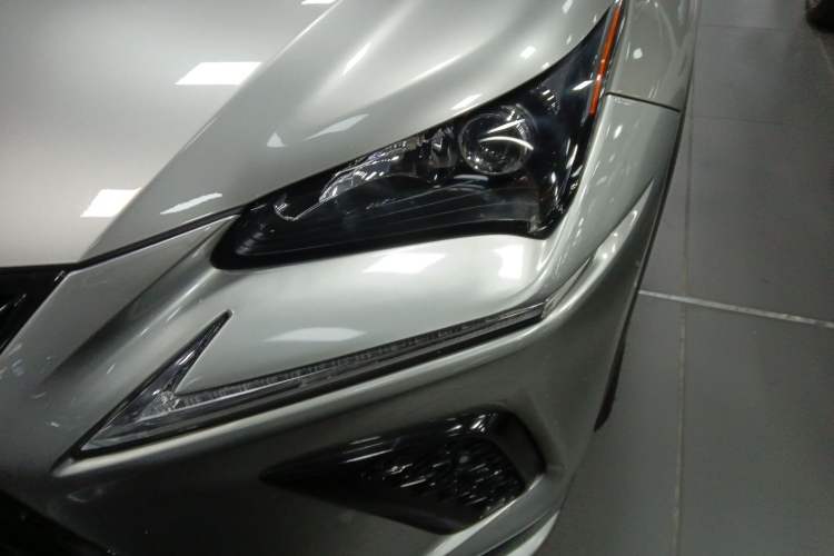 Used Lexus NX 2015 300h Front-Drive Fēngshàng Edition