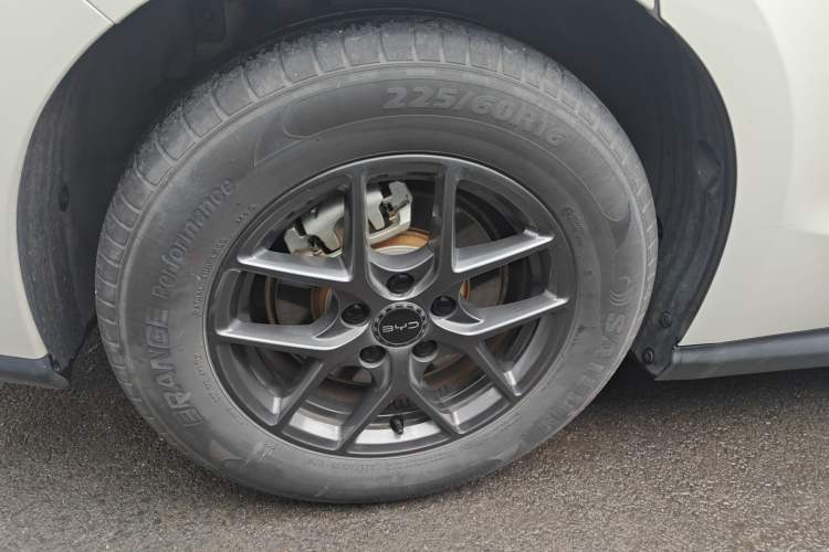 Used BYD Seal 06 New Energy 2024 DM-i 80KM Luxury Model
