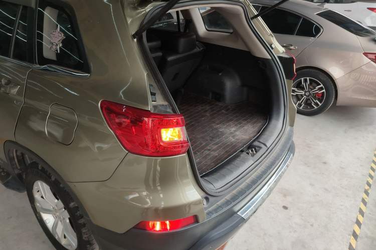 Used CHANGAN CS75 2014 2.0L Manual Luxury Version China V Standard
