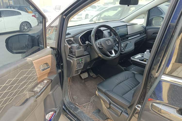 Used Honda Odyssey 2024 2.0L eHEV Sharp & Enjoy Edition