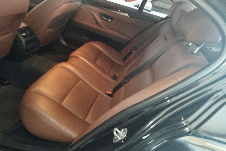 Used BMW 5 Series 2014 525Li Leading Model
