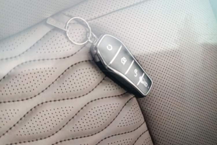 Used BYD Han 2024 EV Glory Edition 605KM Front-Wheel-Drive Premium Model