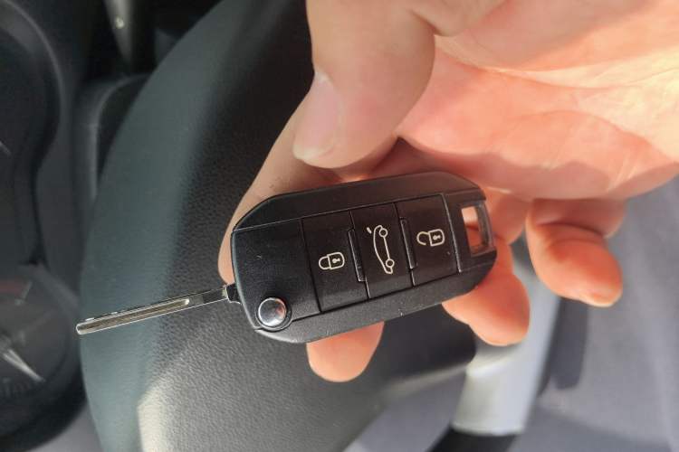 Used Citroen Elysee 2014 1.6L Manual Fashion Edition