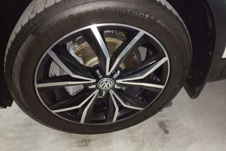 Used Volkswagen Tiguan L 2019 Revised 330TSI Automatic Two-Wheel Drive Smart & Luxury Edition China VI Standard Left Front Wheel Hub