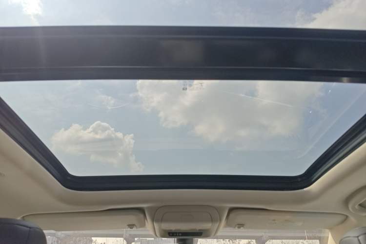 Used Cadillac XT5 2016 25T Luxury Model
