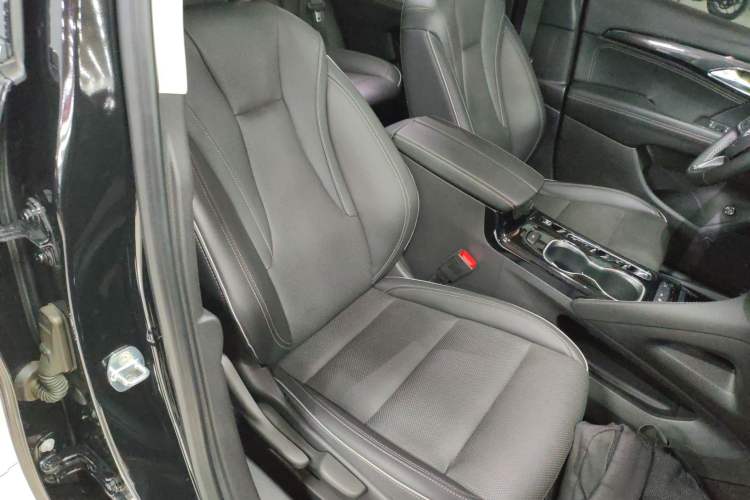 Used Buick Envision 2022 Encore Plus 652T Five-Seat Luxury Model Right Front Seat