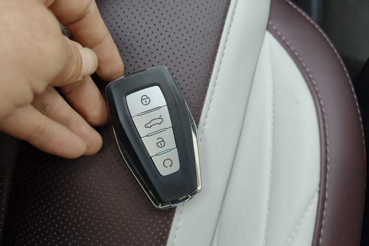 Used Geely Auto Monjaro L 2021 2.0TD DCT EVO Two-Wheel Drive Smart Luxury Version
