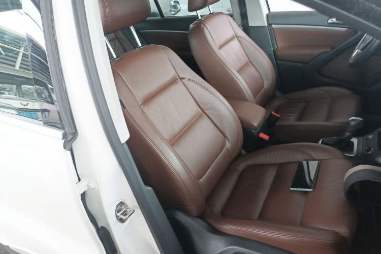 Used Volkswagen Tiguan 2016 300TSI Automatic Two-Wheel Drive Luxury Edition Right Front Seat