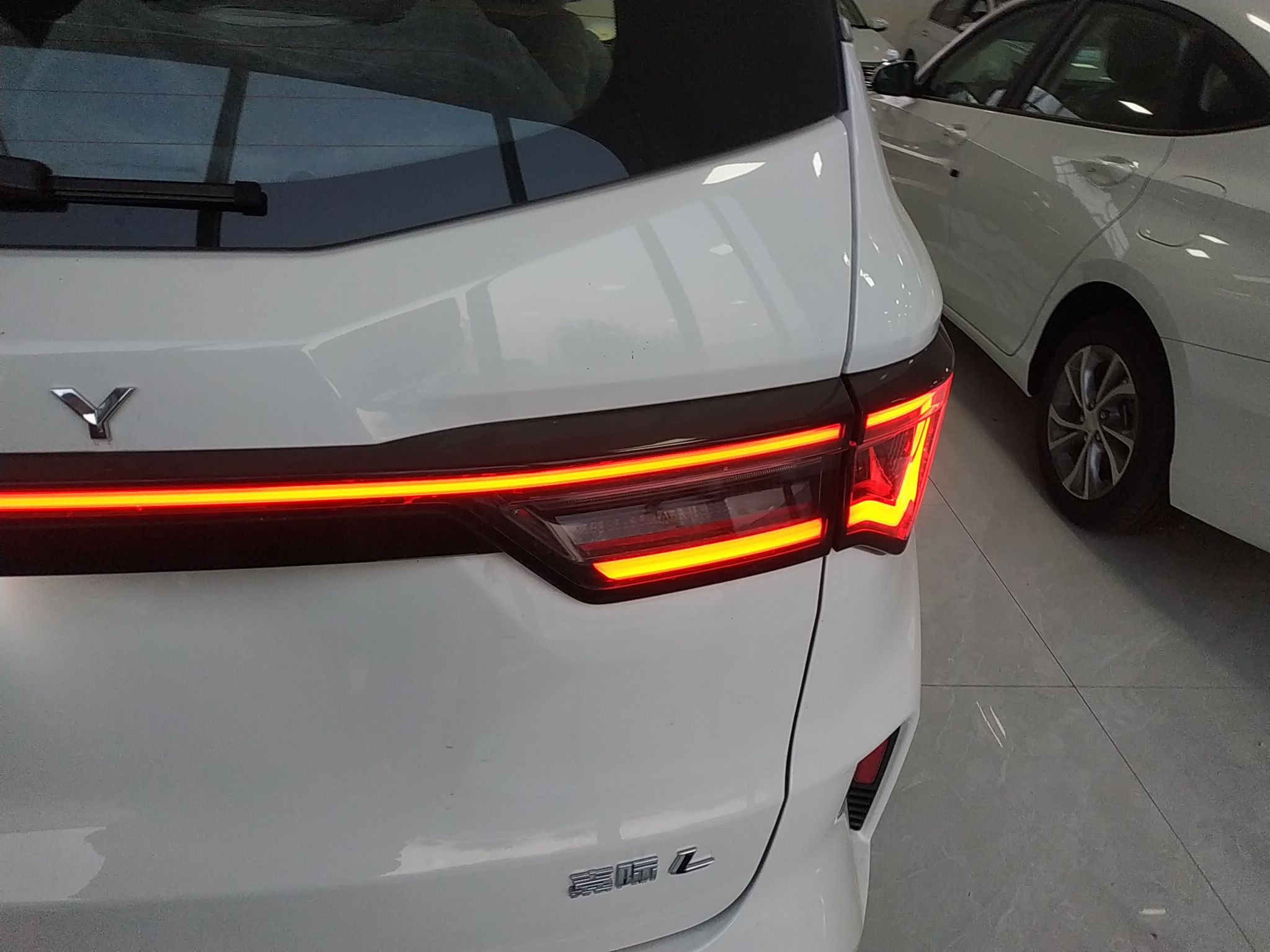 Geely Auto Jiajie 2023 Geely Jiaji L 1.5TD DCT Comfort Edition — снимка 9