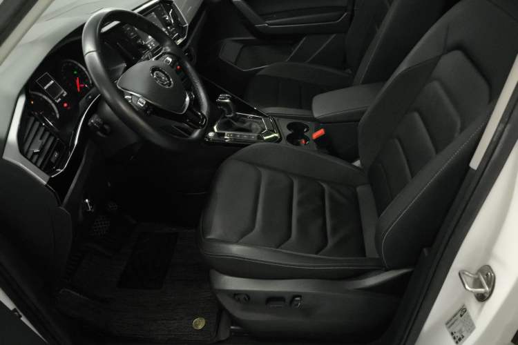 Used Volkswagen Tayron 2019 330TSI Two-Wheel Drive Luxury Model China VI Standard Left Front Seat