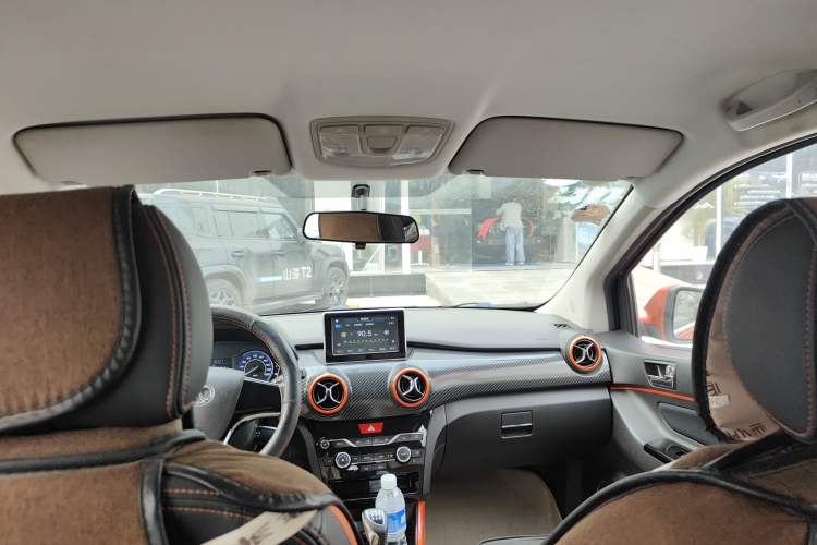 Used BAIC Senova X25 2015 1.5L manual Comfort trim level
