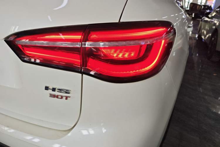 Used MG HS 2018 30T Automatic 2WD Trophy Hormone-Driven Edition China V Standard Right Rear Taillight