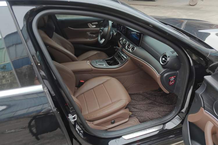 Used Mercedes-Benz E-Class 2021 E 300 L Sporty and Stylish Model