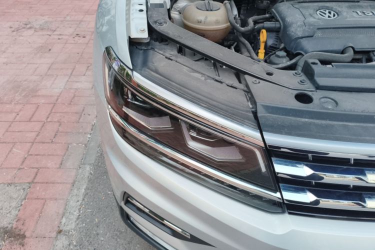 Used Volkswagen Tiguan L 2017 330TSI Automatic Two-Wheel Drive Flagship Edition Right Front Headlight