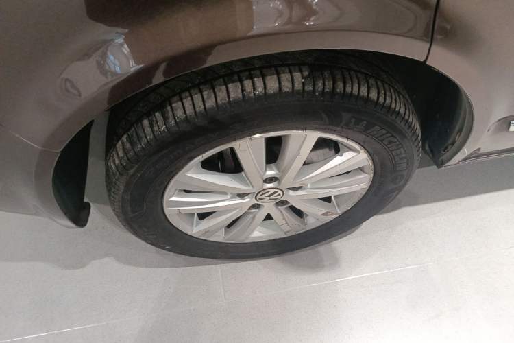 Used Volkswagen Multivan 2012 2.0 TSI Two-Wheel-Drive Luxury Edition