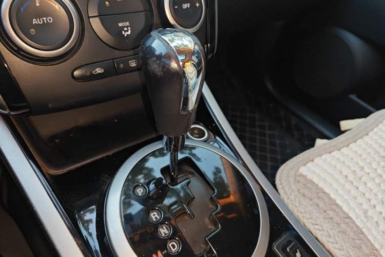 Used Mazda CX-7 2011 2.5L Luxury Edition Gear Lever