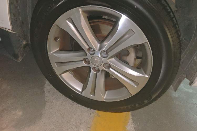 Used Toyota Highlander 2011 2.7L Two-Wheel Drive 7-Seater Luxury Edition
