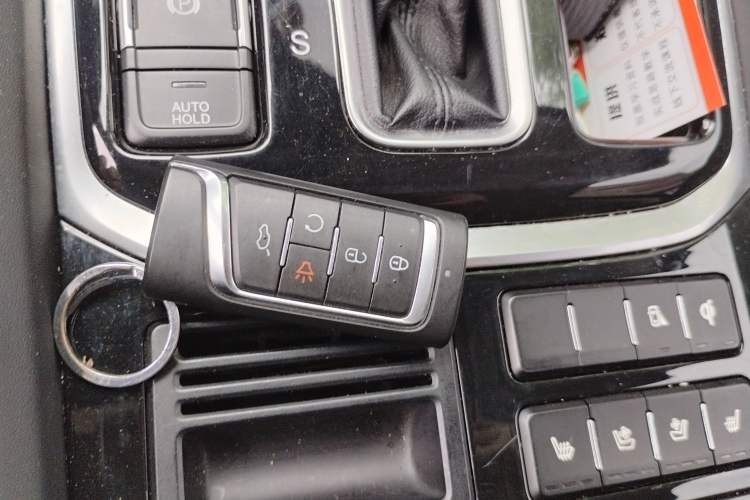 Used GAC Trumpchi GS8 2017 320T Two-Wheel Drive Luxury Smart Connectivity Version (7 Seats) Vehicle Key