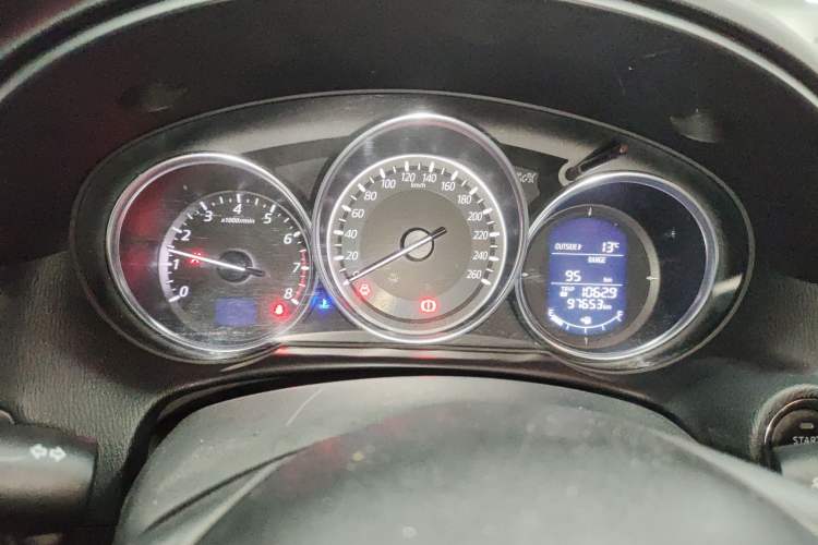 Used Mazda CX-5 2015 2.0L Manual Two-Wheel Drive Comfort Version