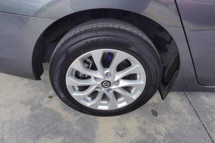 Used Nissan Sylphy 2024 Restyled Version 2 Classic 1.6XE CVT Comfort Edition Right Rear Wheel Hub