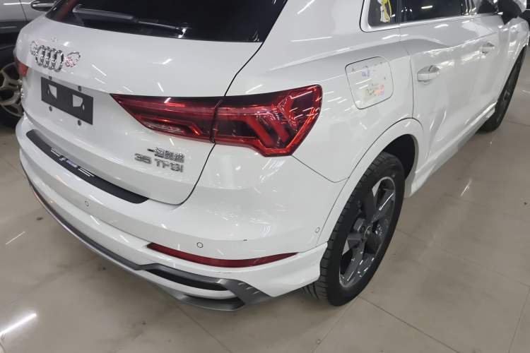 Used Audi Q3 2022 35 TFSI Fashion Dynamic Model Right Rear Taillight