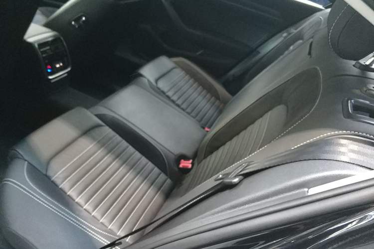 Used Volkswagen Magotan 2020 330TSI DSG Leading Model
