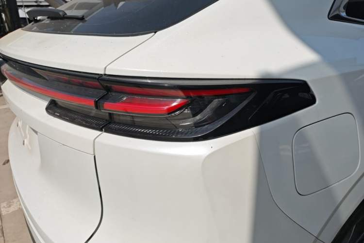 Used CHANGAN UNI-K iDD 2022 Blue Whale iDD 130km 1.5T Excellence Model