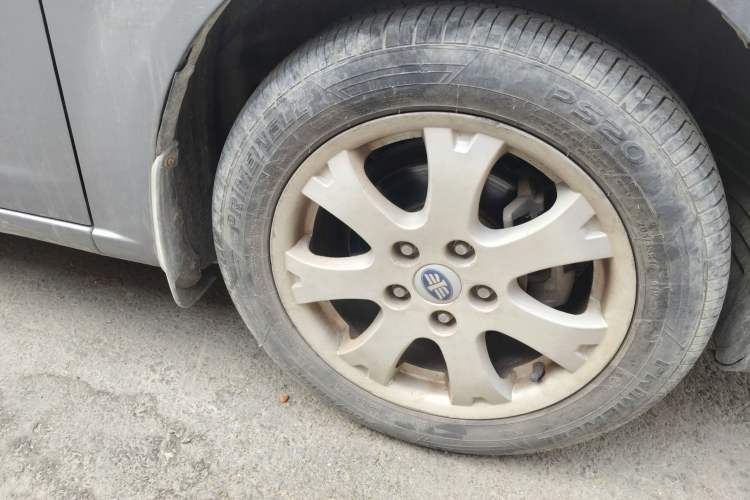 Used Bestune B70 2011 2.0L Automatic Fashion Version