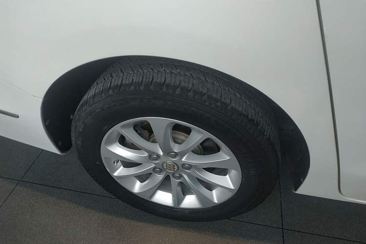 Used Buick GL8 2017 ES 28T Comfort Model China V Standard
