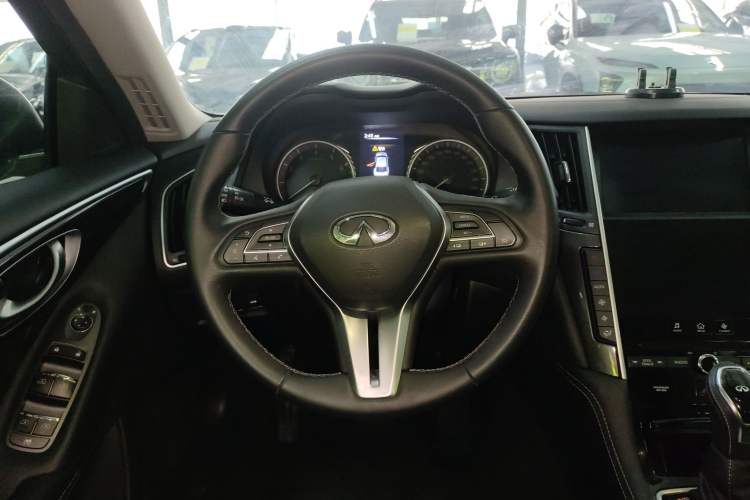 Used Infiniti Q50L 2022 2.0T Comfort Edition Steering Wheel