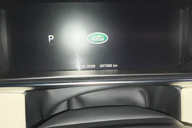 Used Land Rover Range  Odometer Close Up