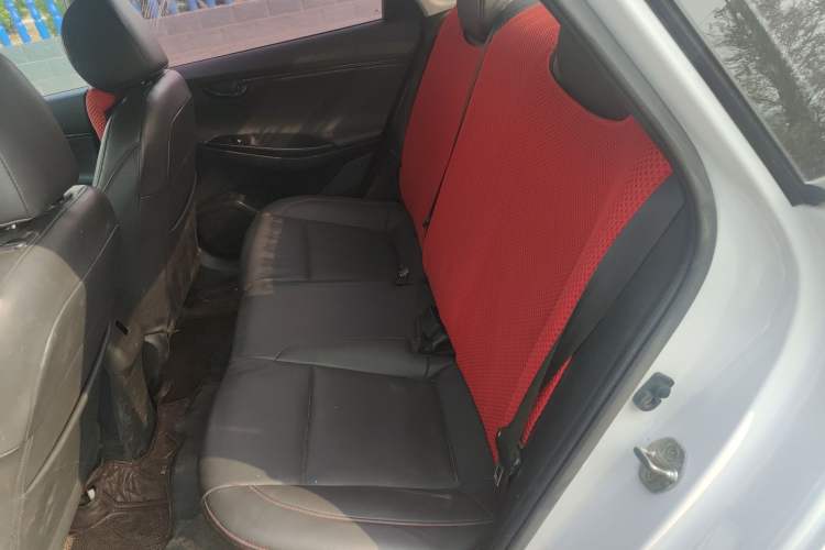 Used Hyundai Celesta 2018 1.6L Automatic GL Enjoyment Edition China VI compliant Left Rear Seat