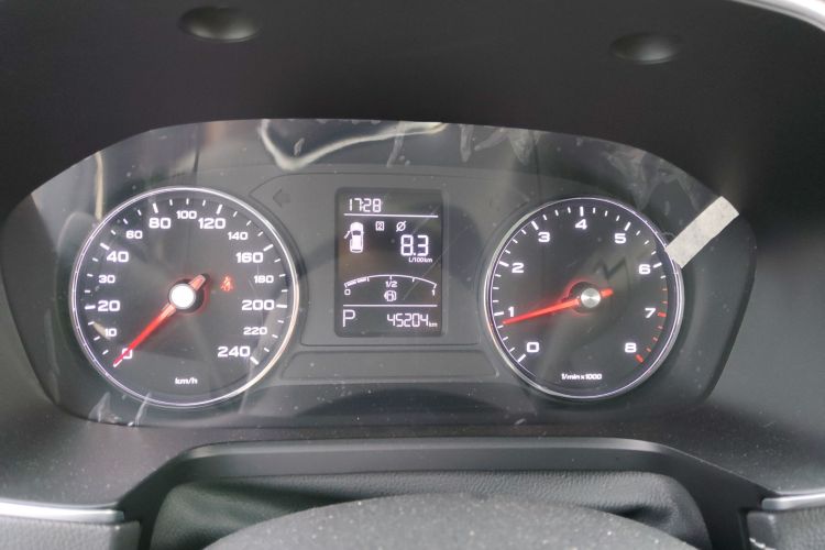 Used Roewe RX5 2019 20T Two-Wheel Drive Automatic 4G Connected Platinum Edition Instrument Cluster
